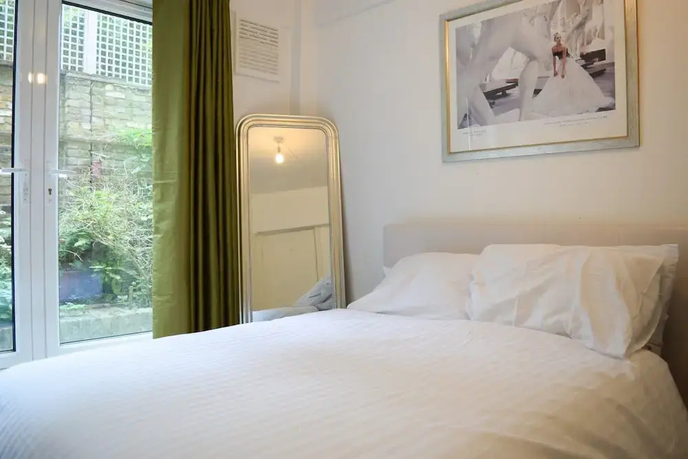 2 Bedroom Garden Flat Next to Portobello Market