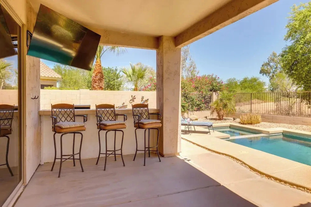 Private Yard & Fairway View: Phoenix Golf Retreat