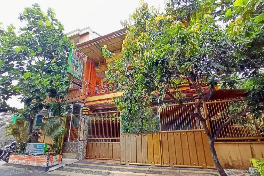 Homestay Gayatri Sawojajar near Univ Negeri Malang Kampus 2 Mitra RedDoorz