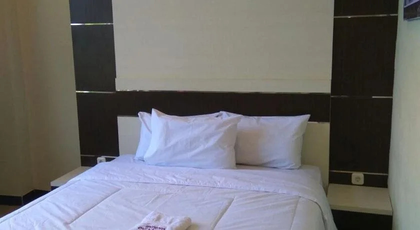Galaxy Inn Hotel Baubau