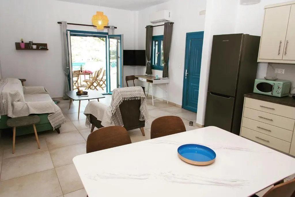 HELIADES SUITES