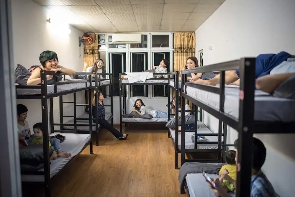Meow Hostel