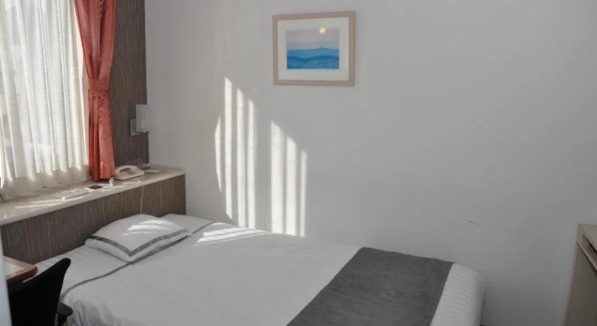 Hotel West