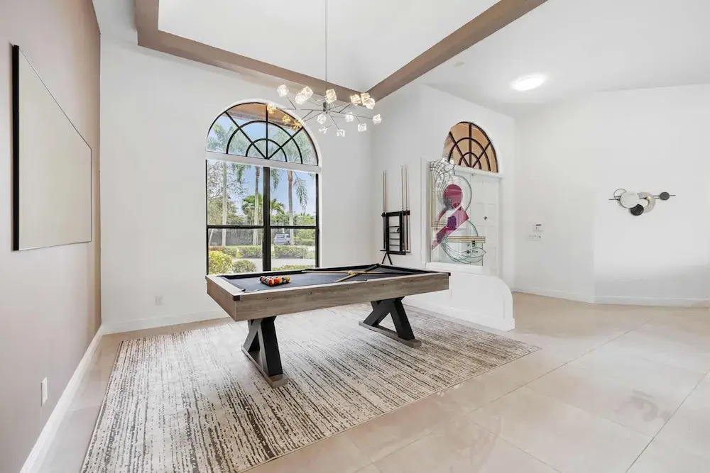 Grand 6BR Plantation Estate w/ Tennis & Pool