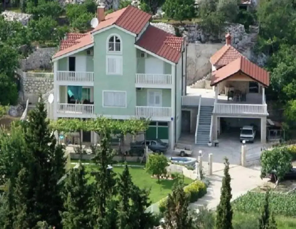 Nice Apartment With Balcony