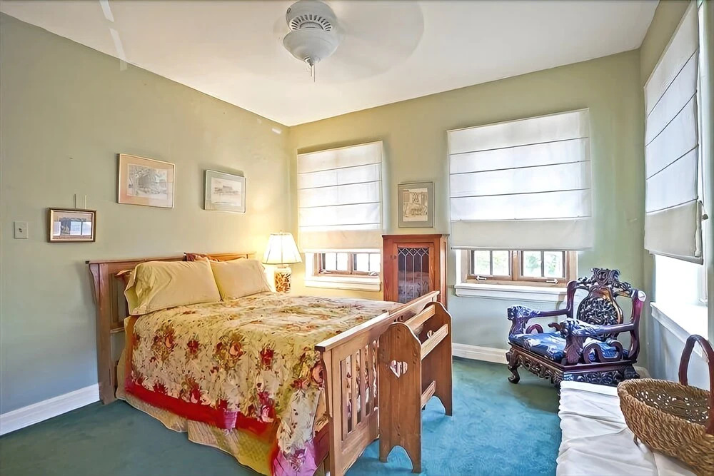 1717 Northwest House #1007 - 8 Br Home