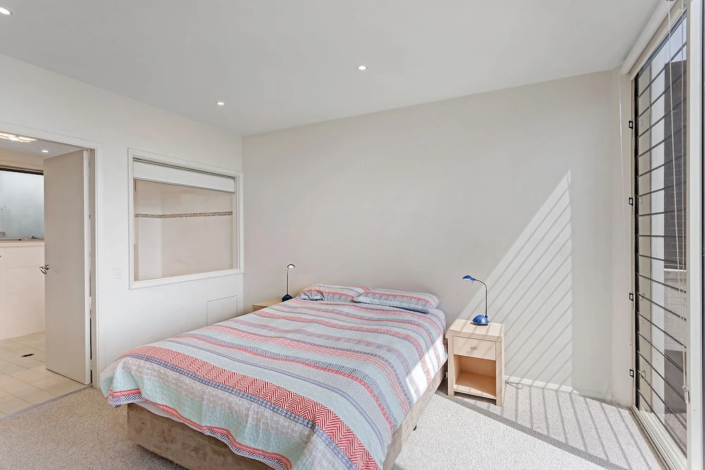 Mirage, 24A Gloucester Street