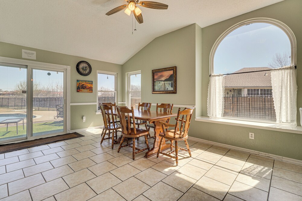 Hot Tub, Pool, & Fire Pit: Gorgeous Hutto Home