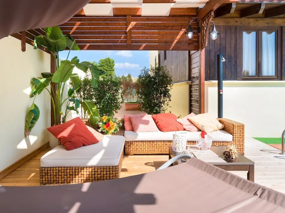 Villa Private Swimming Pool By The Sea Private Garden