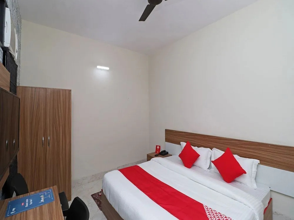 Dwarka Palace By OYO Rooms