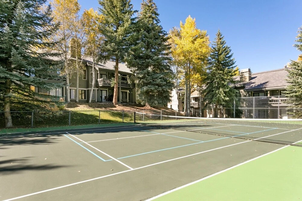 98 Ridgepoint 4 Bedroom Condo by RedAwning