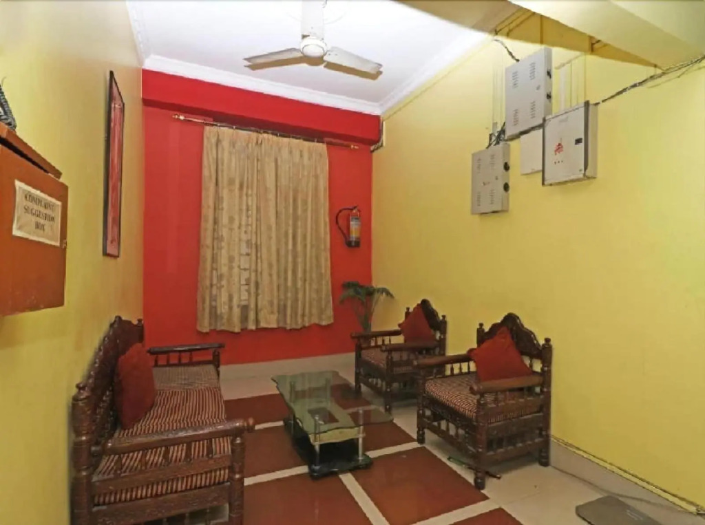 OYO 7359 Hotel Rhino