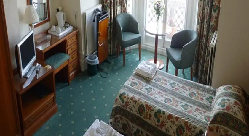 Courtlands Hotel
