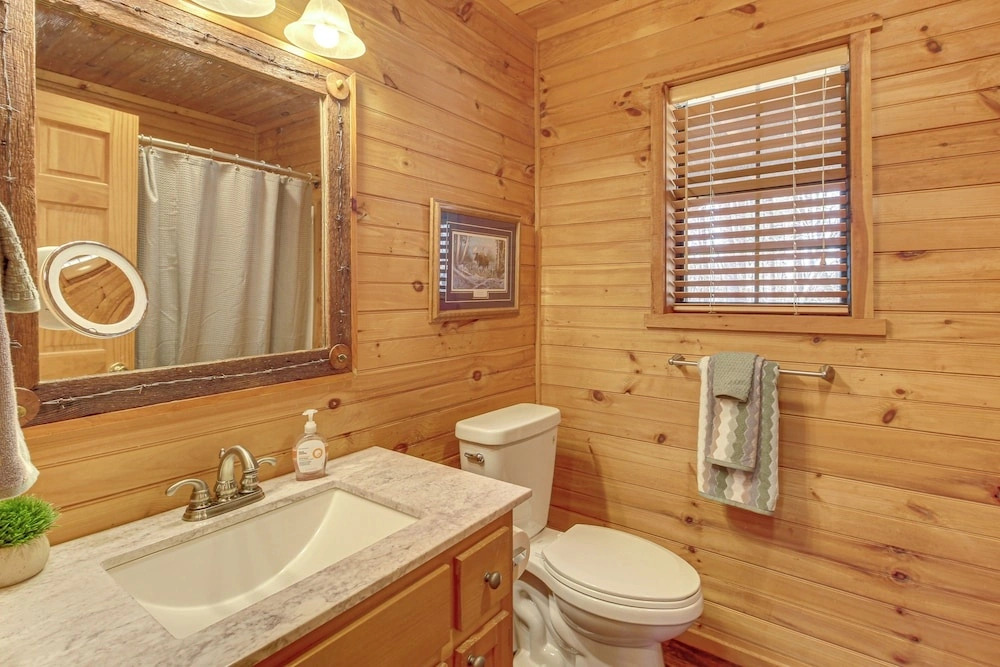 Hot Tub + Mtn Views: Peaceful Blue Ridge Retreat