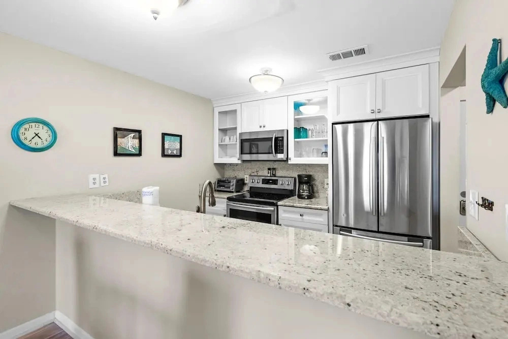 Tradewinds Condominium #25