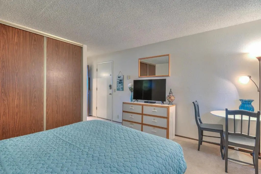 Surftides Plaza Rentals