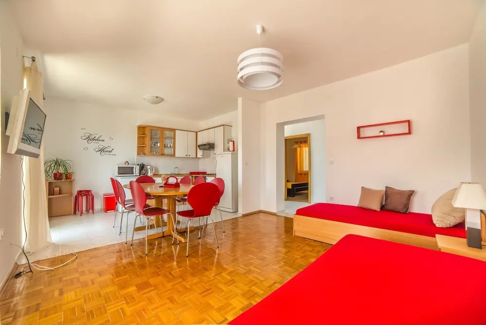 Apartment Lidija / Three Bedrooms A1