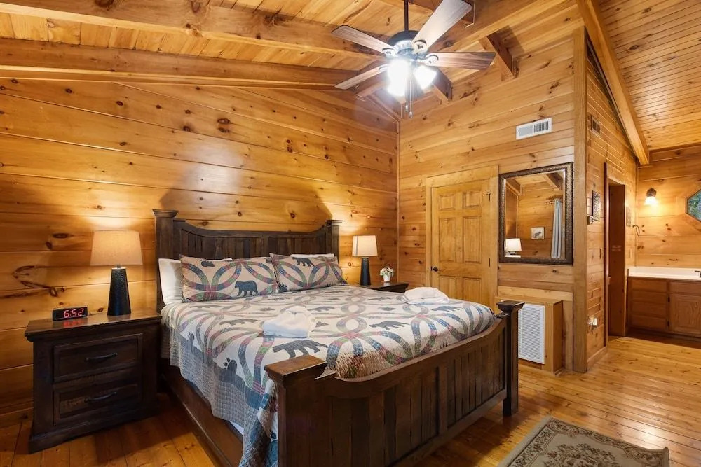Cozy Bear Lodge