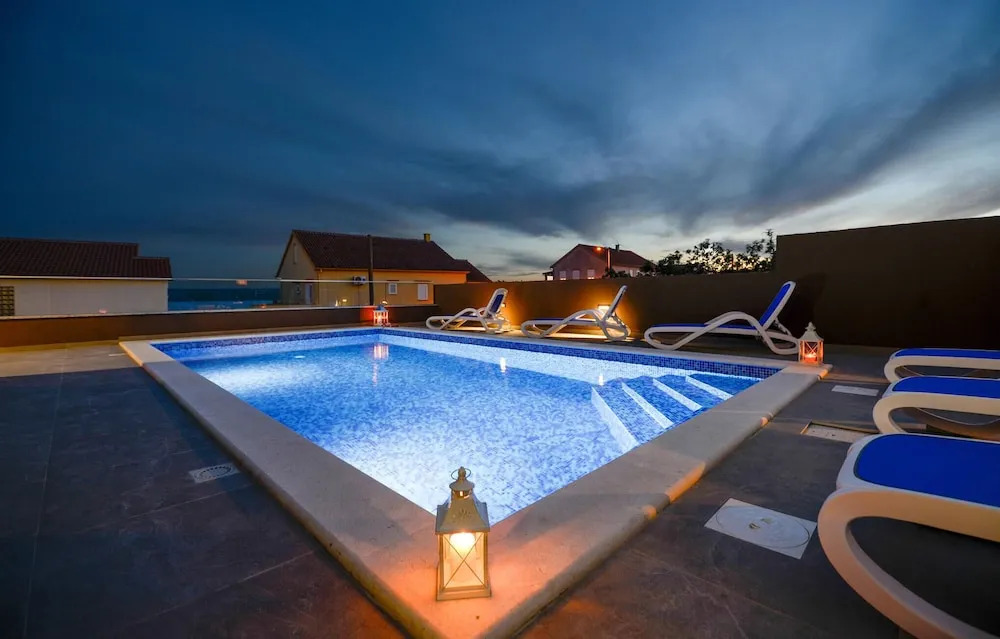 Luxurious Home In Maslenica