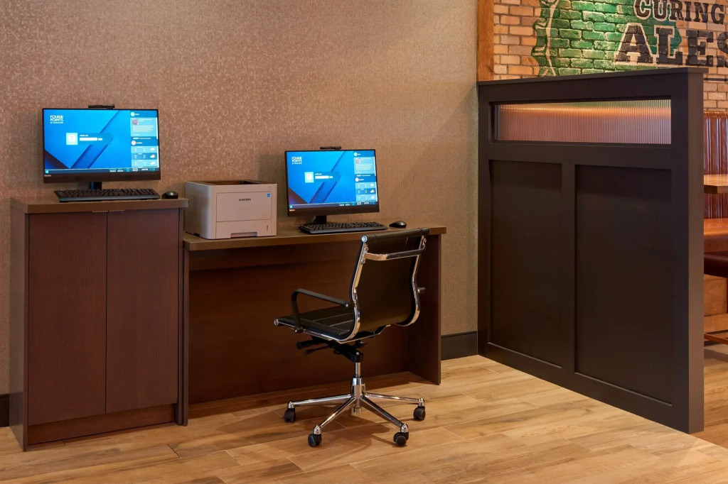 Four Points by Sheraton Toronto Airport East