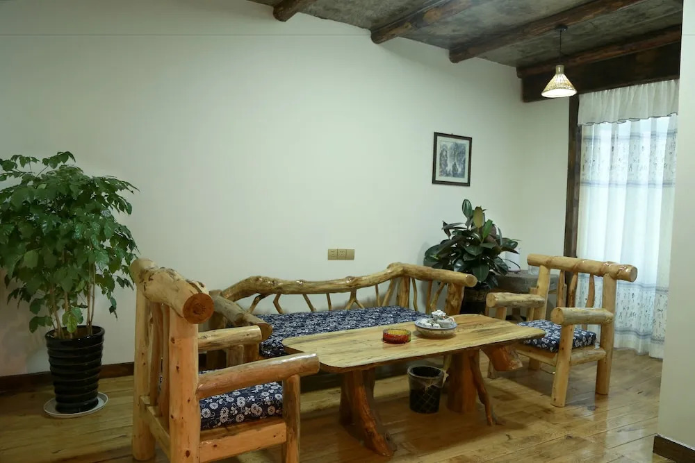 Xiangxi Cultural Inn in the Dream