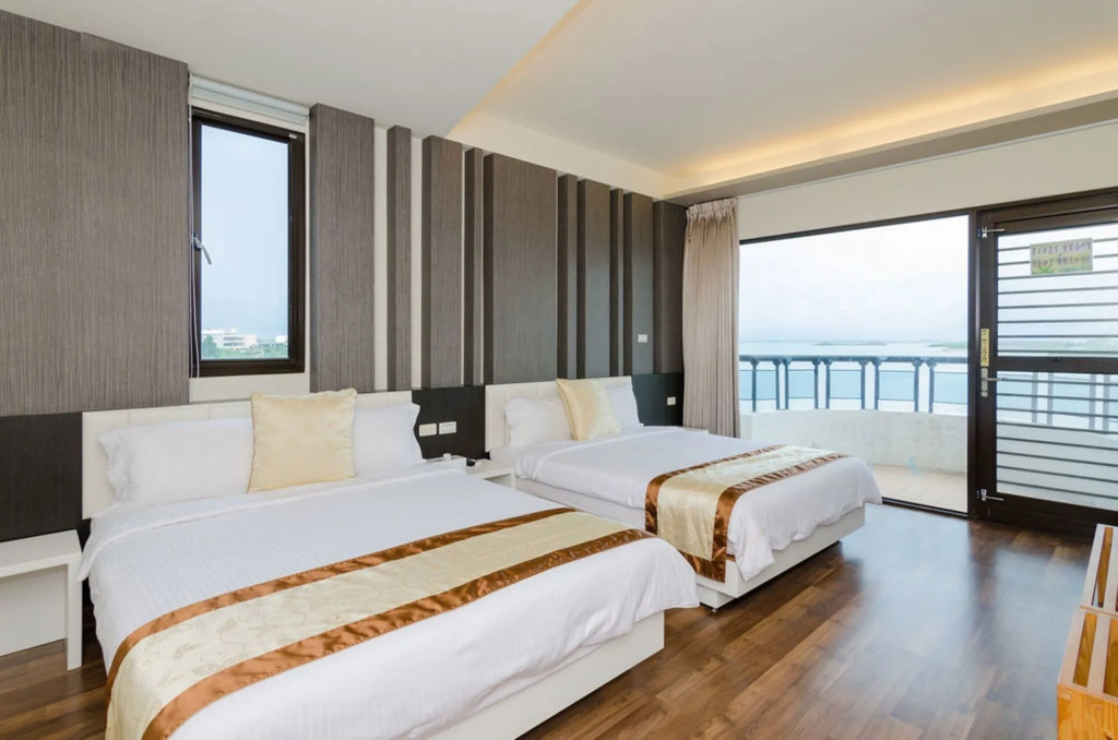 海漣天海岸民宿 & 水連天海景電梯民宿 Sea Sky Coast Homestay & Shui-lian-tian Homestay