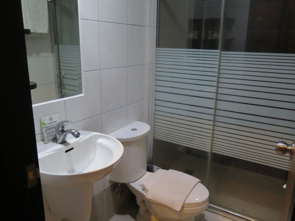 The Pinnacle Hotel and Suites