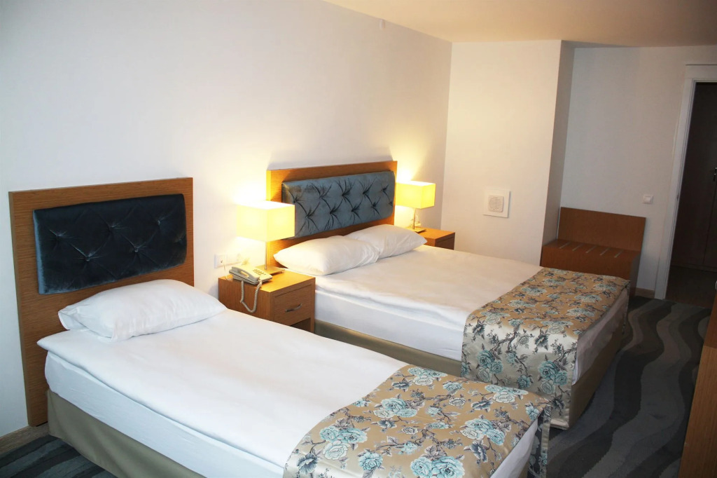 Regna Hotel