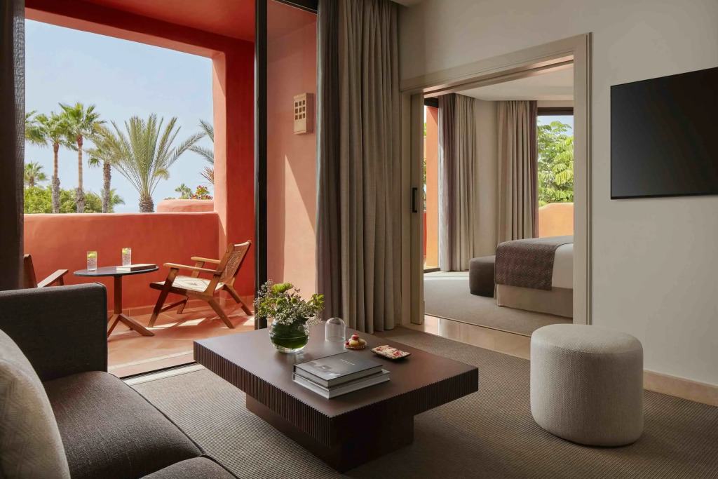 Курорт Tivoli la Caleta Resort