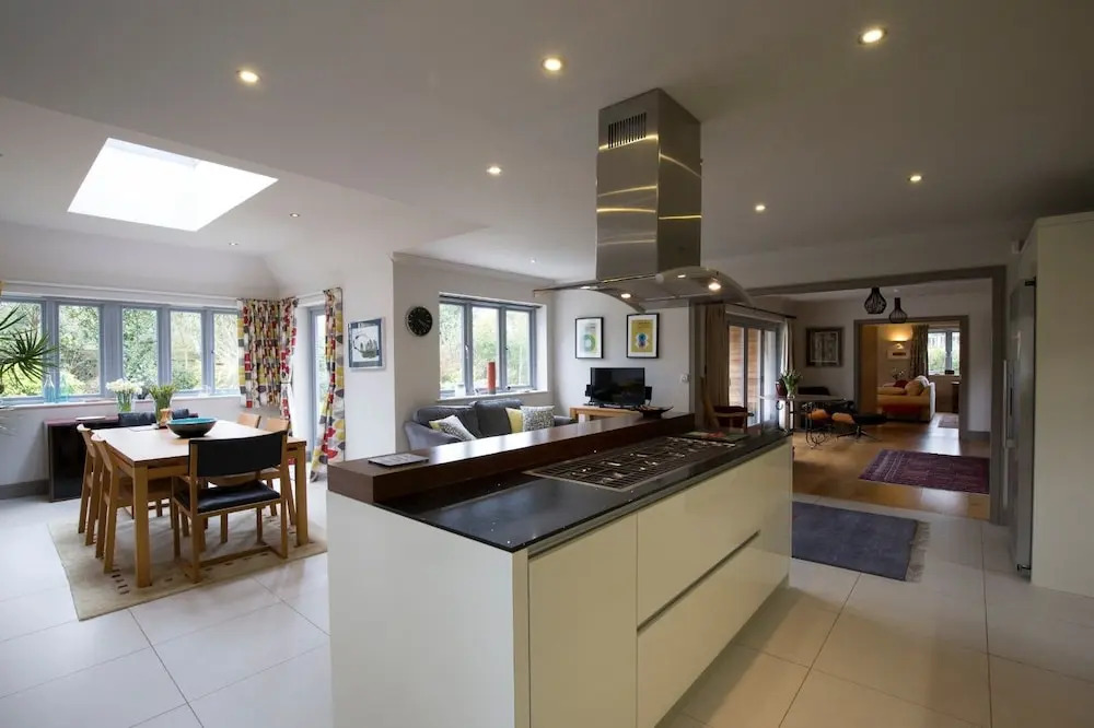 Stunning 5 Bed Garden Home - Oxford
