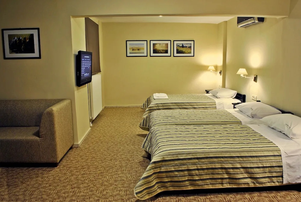 Kallirroe Hotel