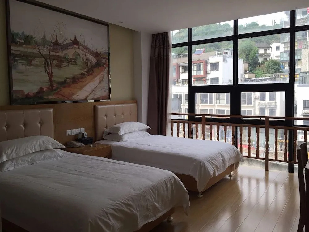 Huangshan Zuixiang Theme Hotel
