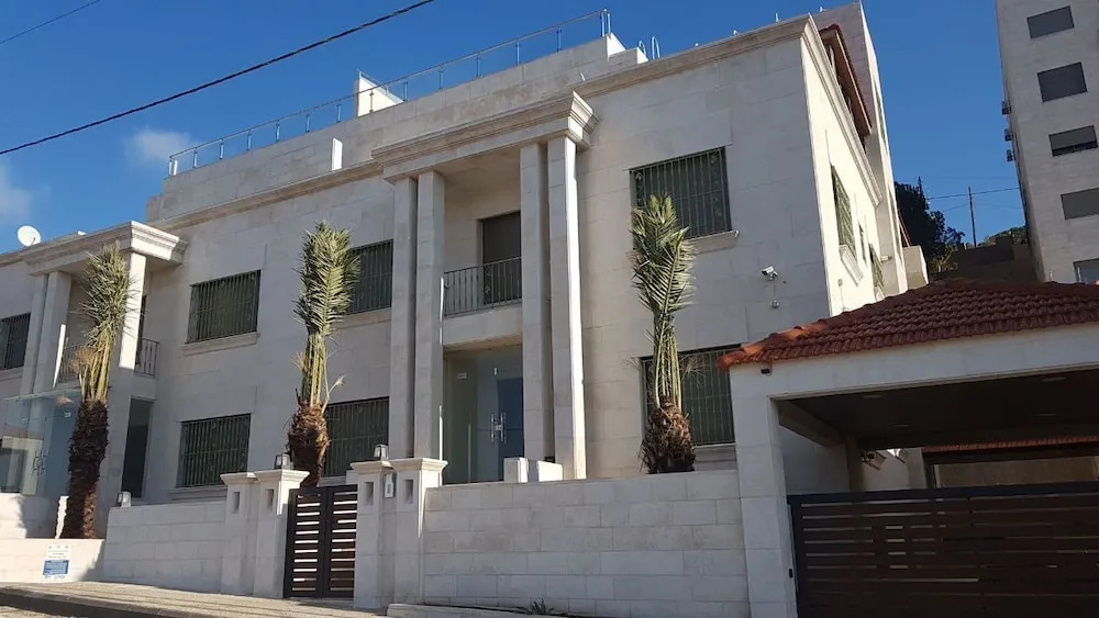 1 New Bedroom Apartment on Airport Road
