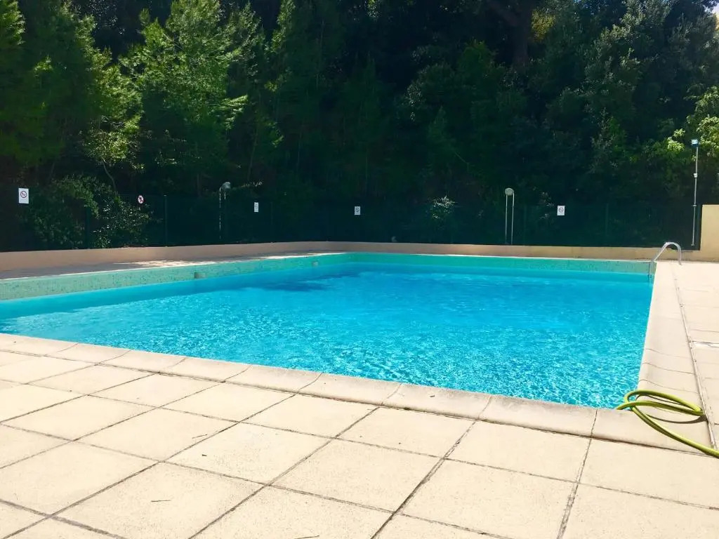 T3 avec piscine à 5min de Cannes