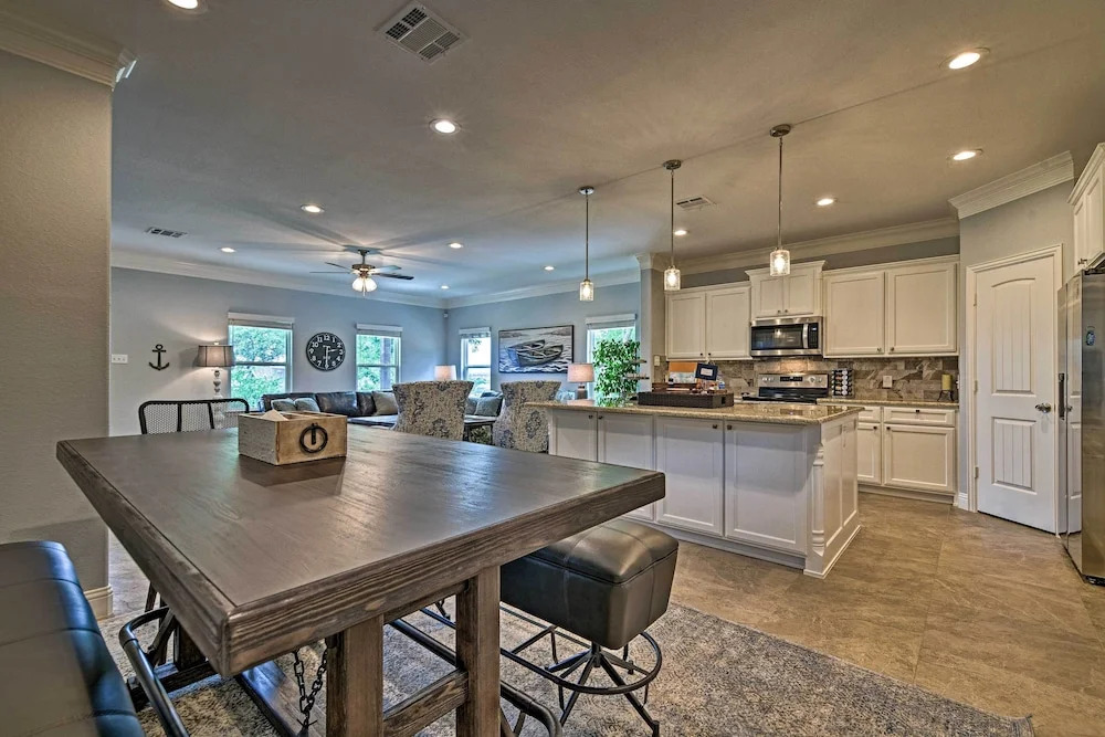Luxury Granbury Home w/ Game Room: Steps to Lake!