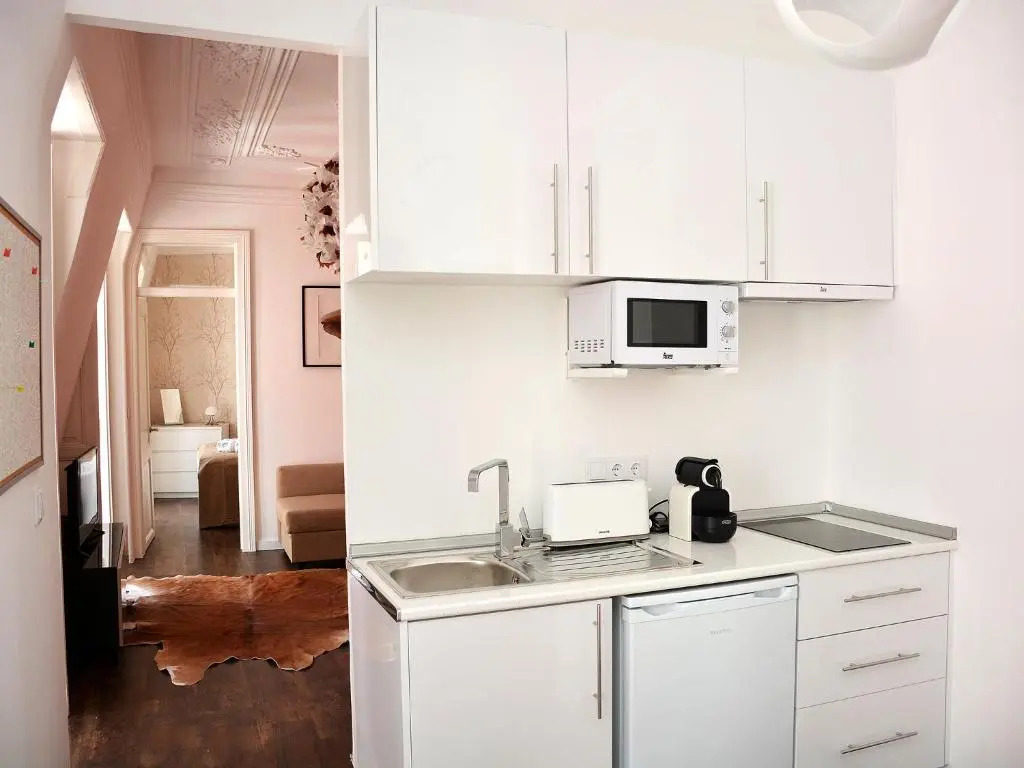 Fullest Apartments