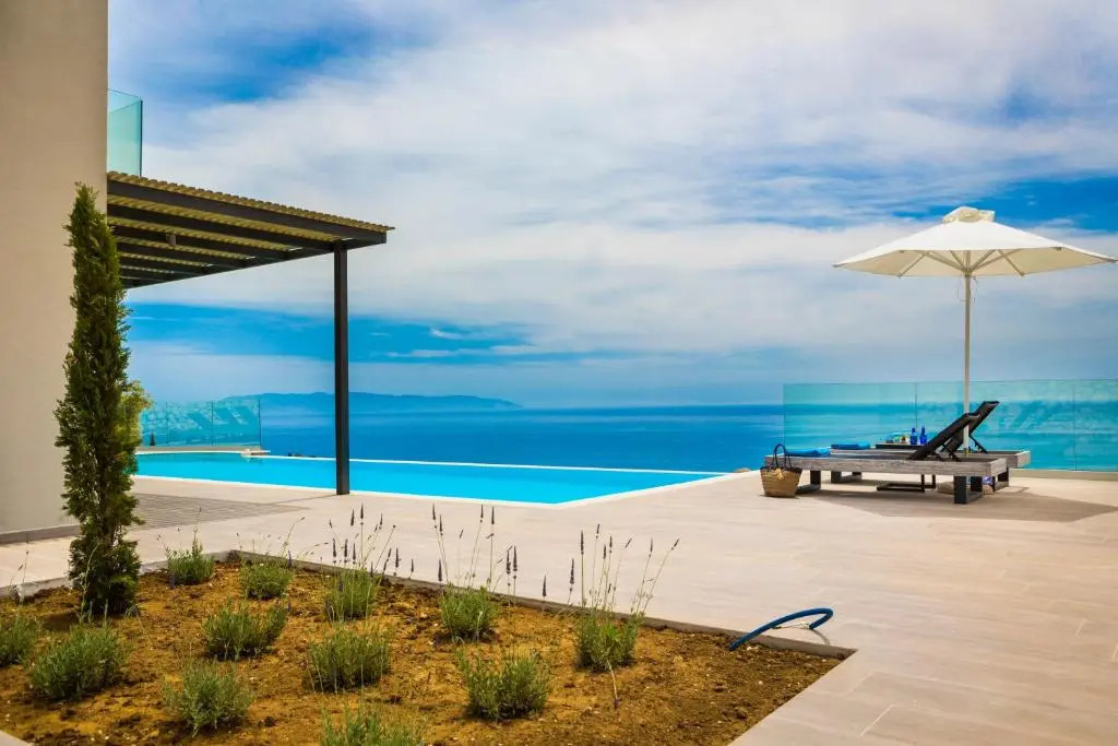 New Villa Blue with private pool at Trapezaki