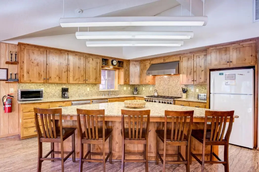 64 River Lodge