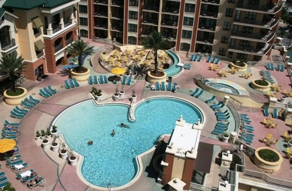 Emerald Grande 922