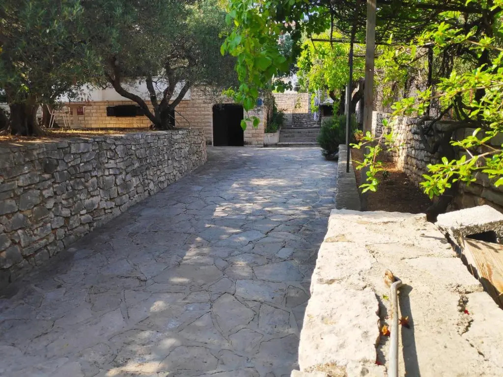 Apartments Vrsalovic