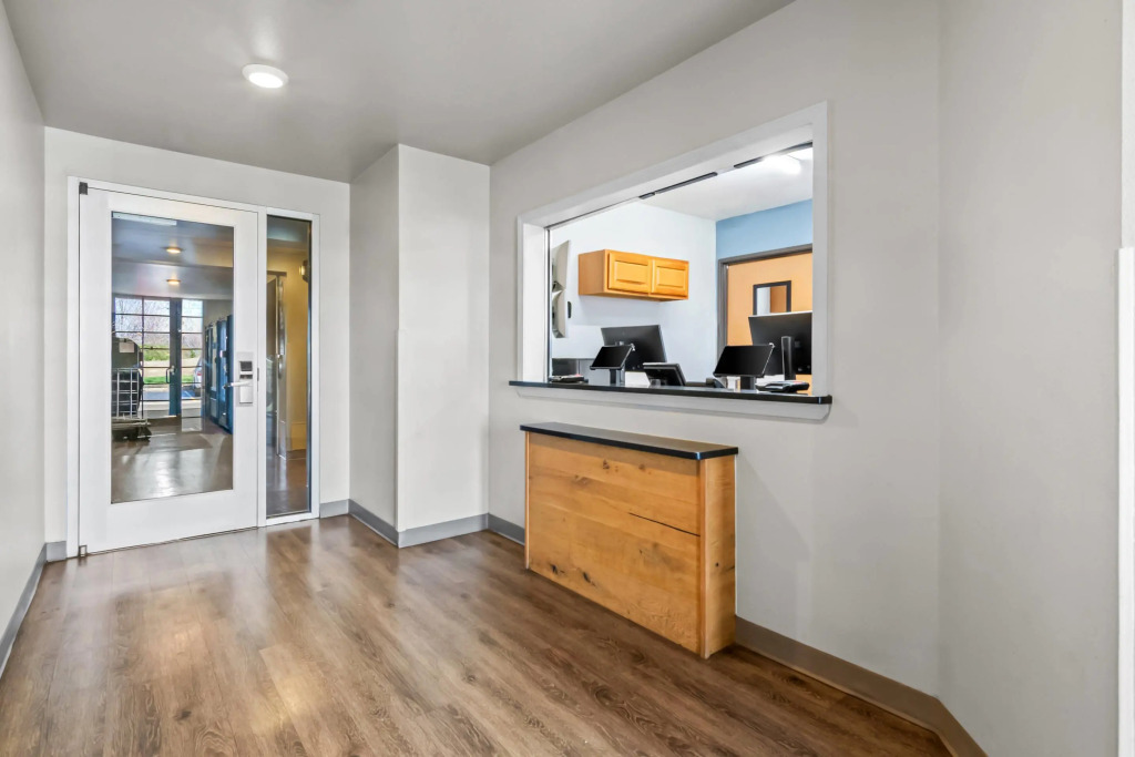 WoodSpring Suites Bentonville