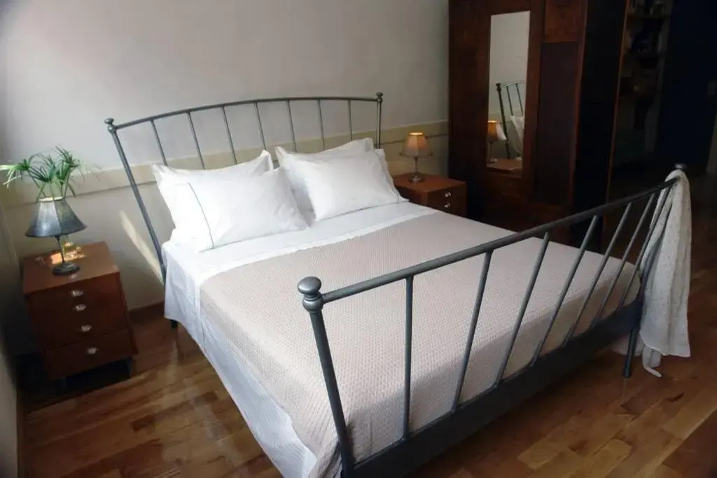 Unique - Spacious Studio with rooftop / Thissio