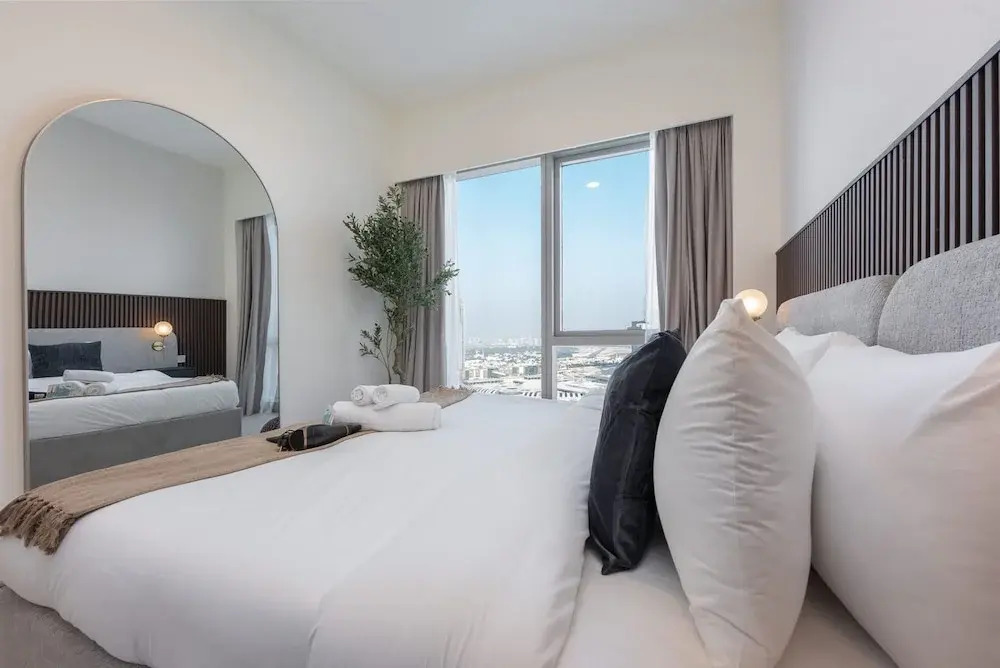 Cozy 2-bedroom Apartment Perfect for Family in Downtown With Burj Khalifa Views