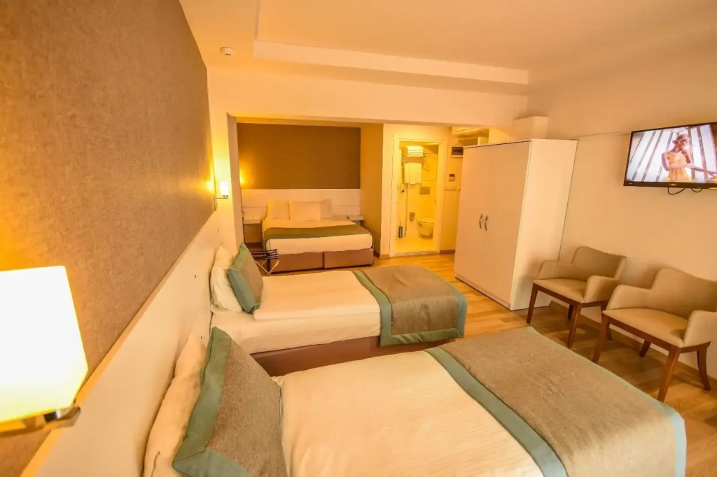 ParionHouse Hotel