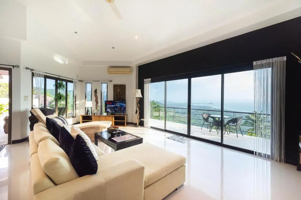 The Sunhouse at Paradise Village
