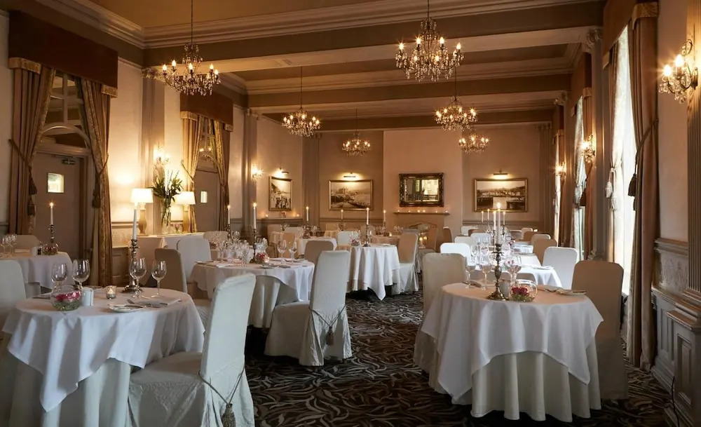 Palm Court Hotel