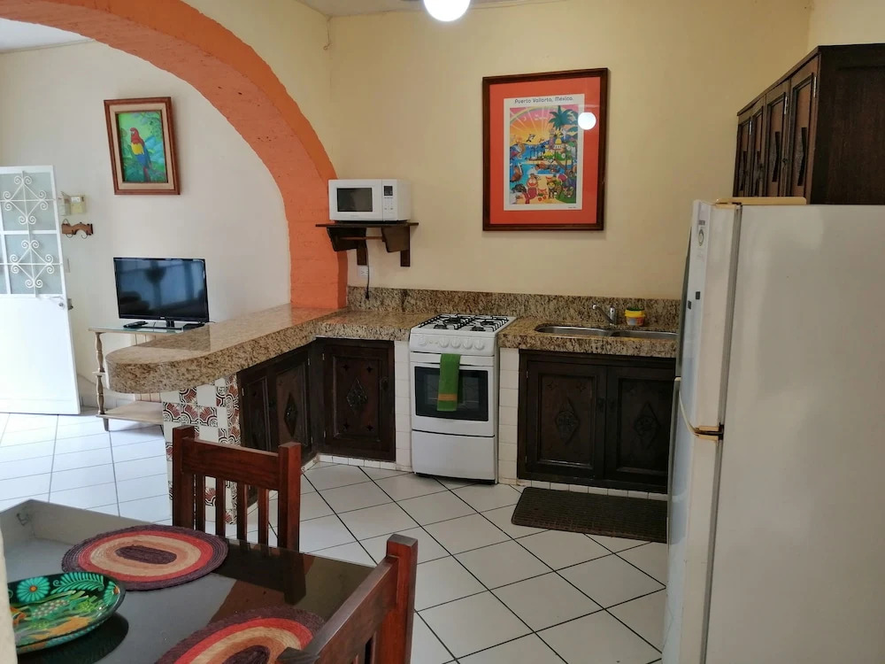 Cozy Obelisk Apartment