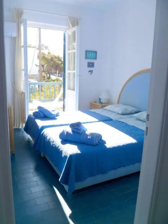 Mykonos Town Apartment With a View