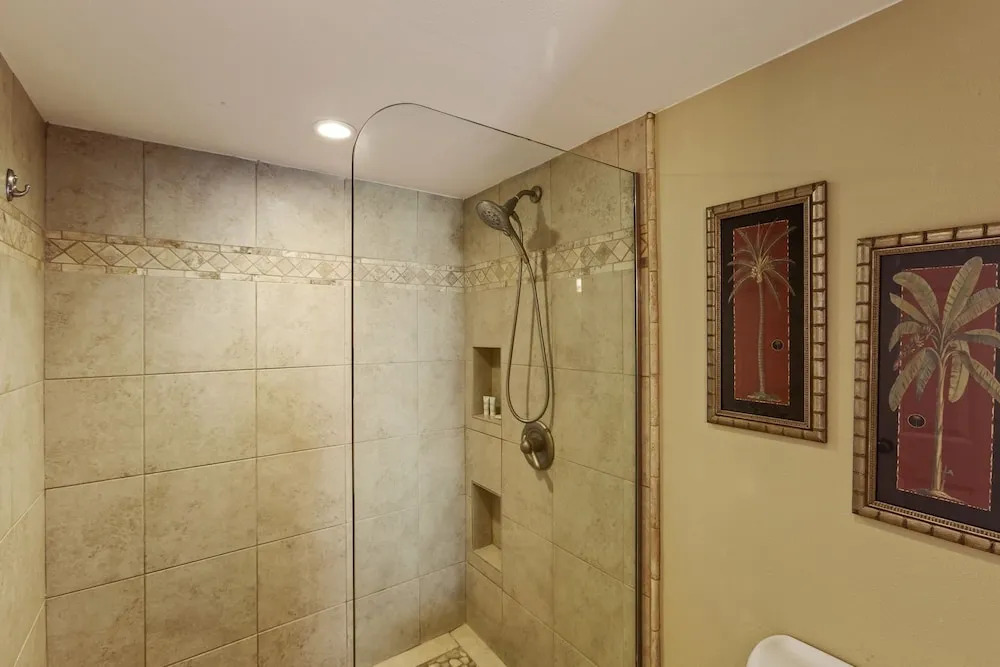 110 Kaanapali Shores Place, #405
