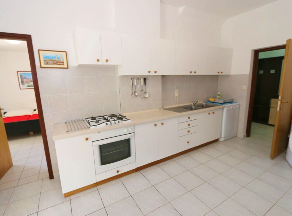 Comfort Apartments Delminium with Sea View